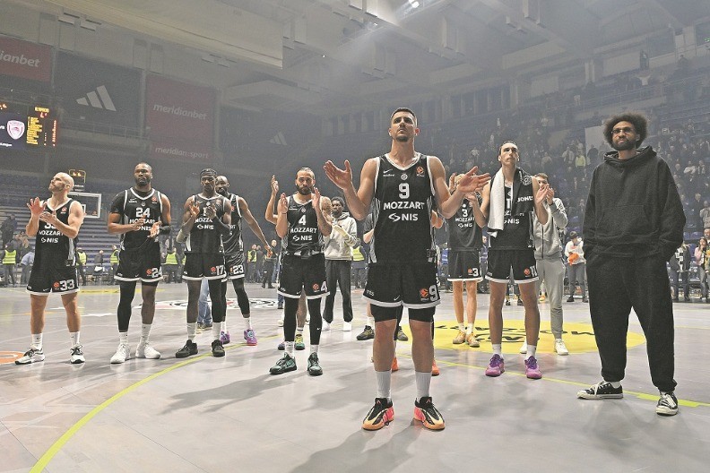 STOTKA ZA STOTKOM Najcrnji Partizan